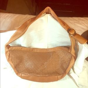 Folio New York basket weave shoulder purse, very soft leather